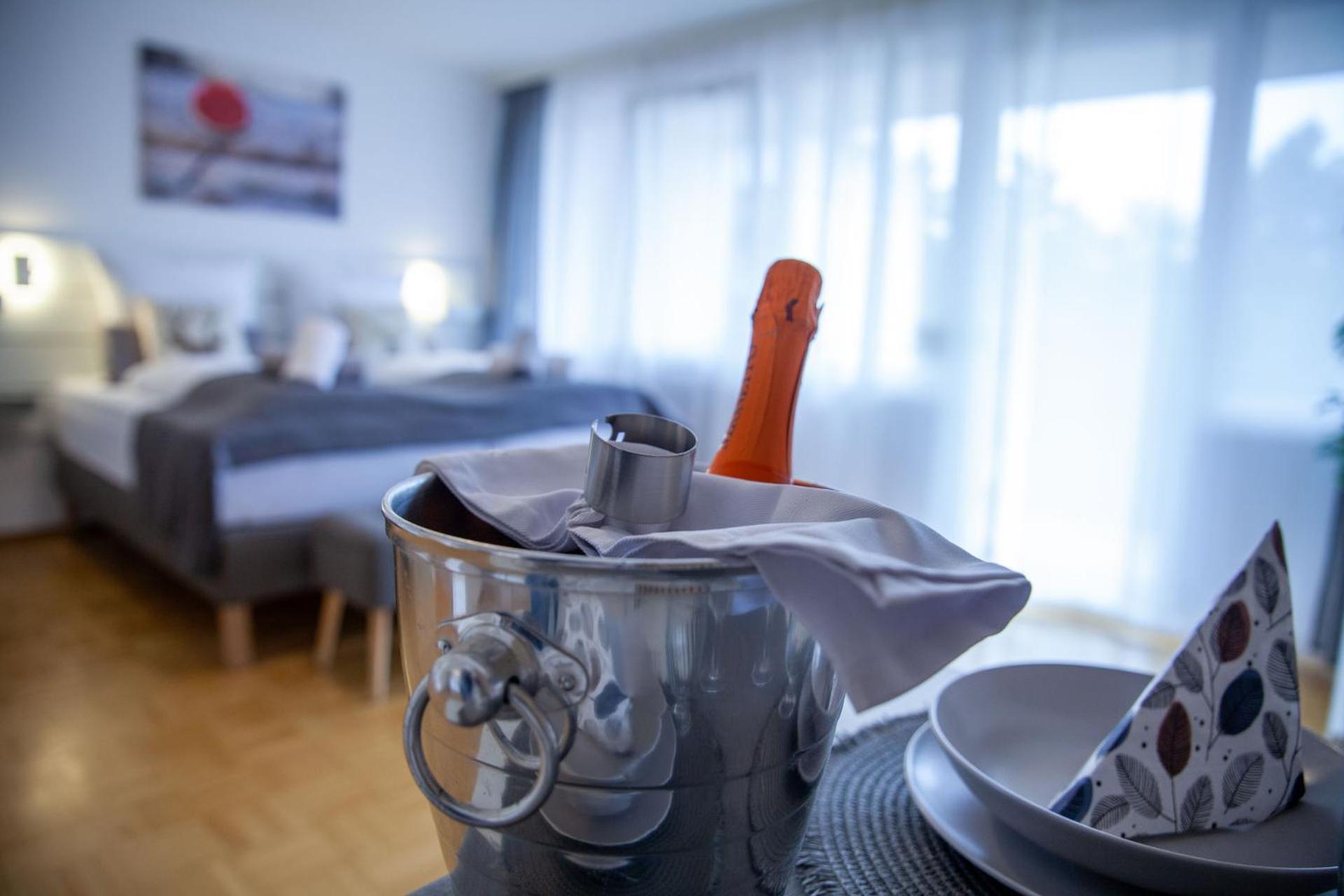 Albview - Zentral - Modern - Naehe Kur- Rehaklinik - Albtherme Waldbronn Esterno foto